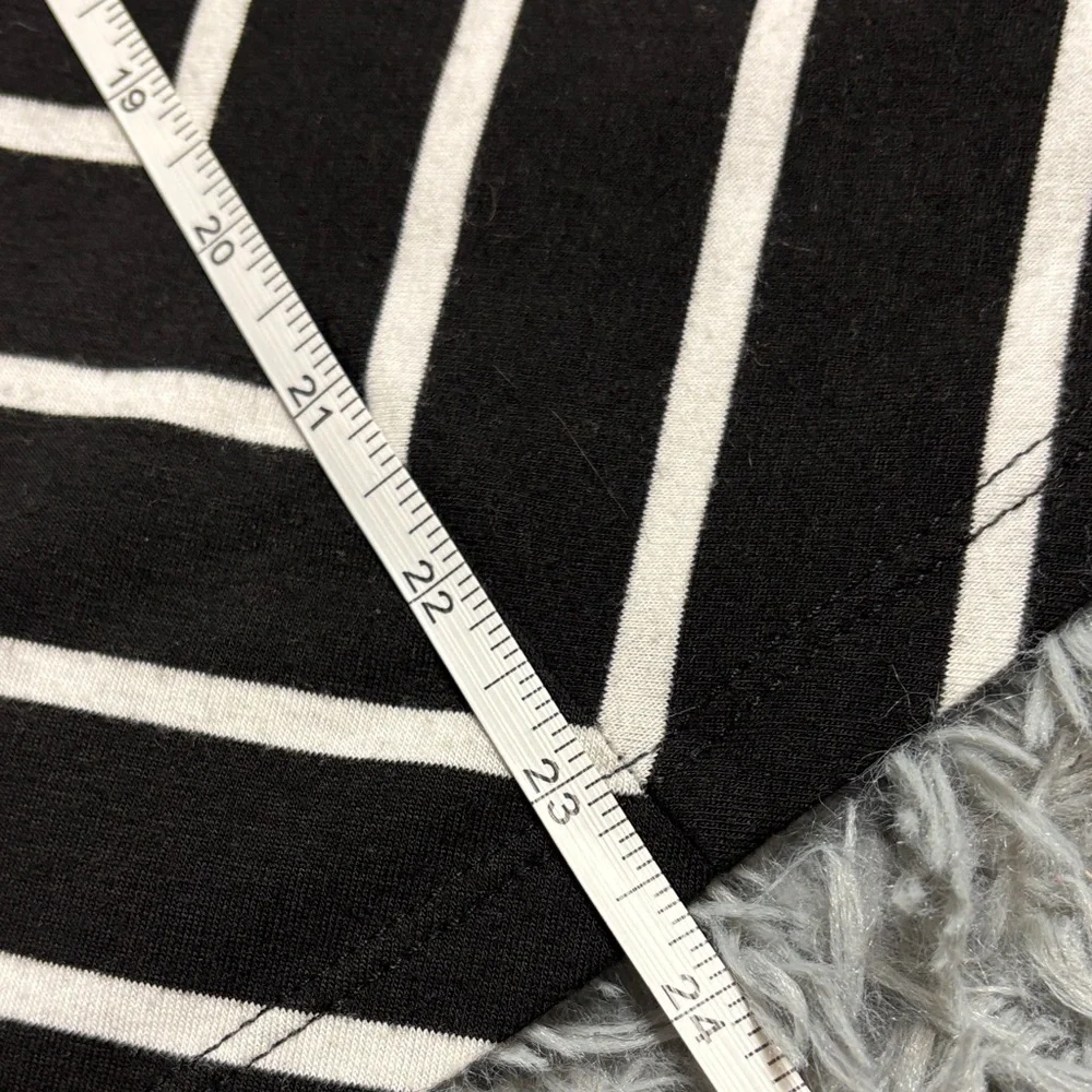 Y2k Black and White Striped Skirt